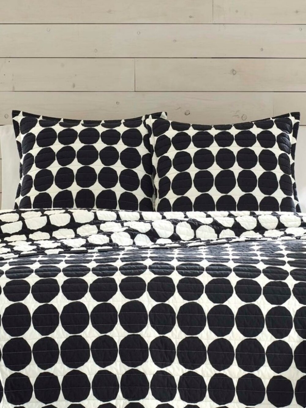 Marimekko Pienet Kivet Reversible Twin Size Quilt